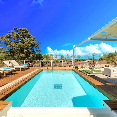 Cretan Lodge Heated Pool アイオス・ニコラオス エクステリア 写真