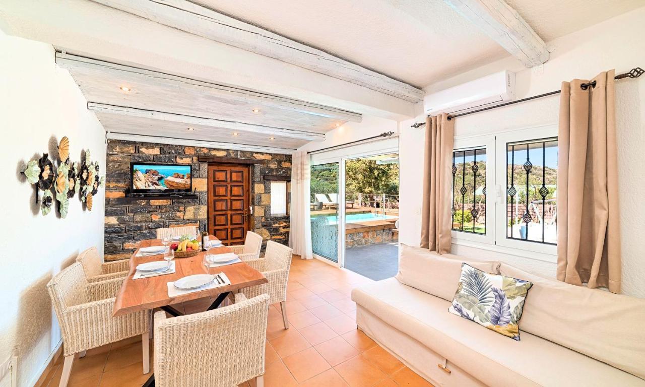 Cretan Lodge Heated Pool アイオス・ニコラオス エクステリア 写真